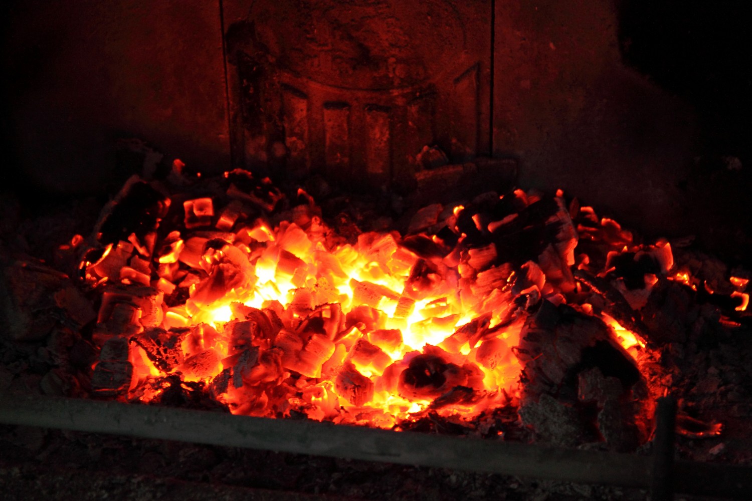 Glut als Symbol für Herdfeuer, Feng Shui Silvia Bischoff Schleswig Holstein